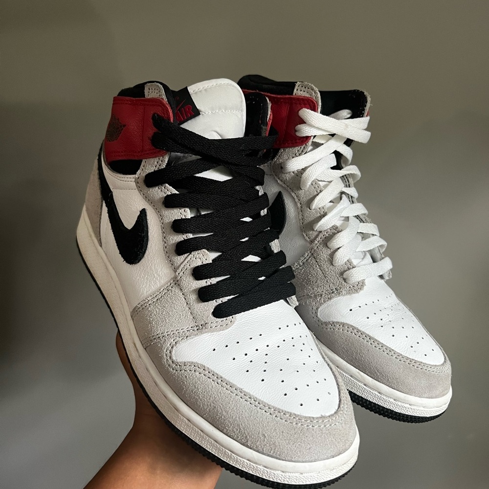 Nike Air Jordan 1 Retro High OG 'Smoke Grey'